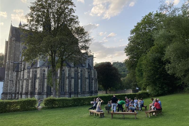 Haus Altenberg mit Gruppe