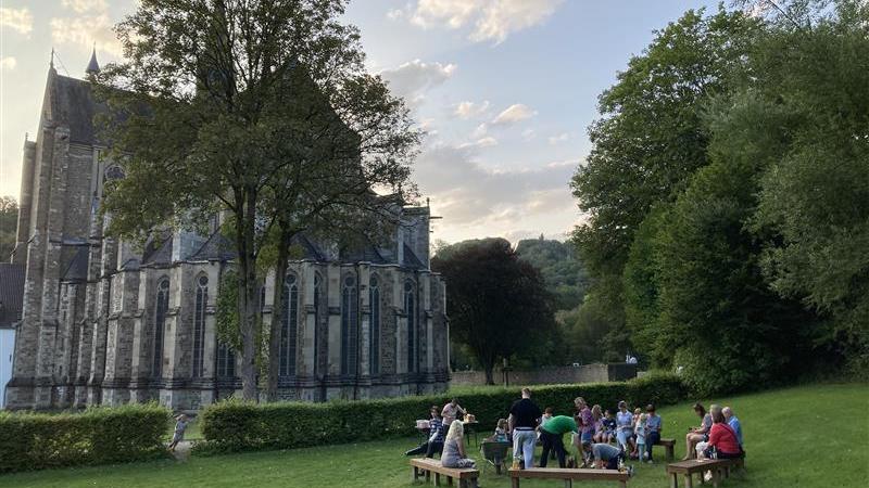 Haus Altenberg mit Gruppe