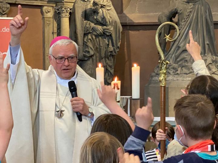 Weltpremiere der Familienmesse